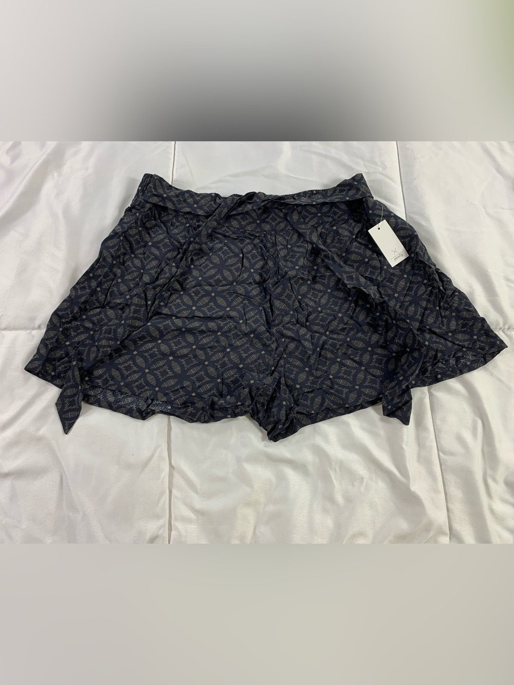 New with tags STREETWEAR SOCIETY shorts womens size L